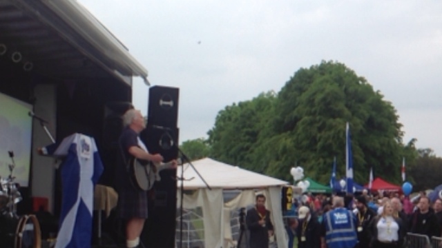 Yes In The Park title=