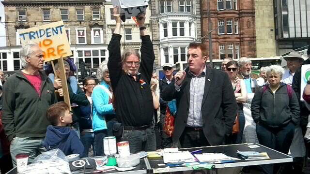 Trident No More! Edinburgh flash demo title=