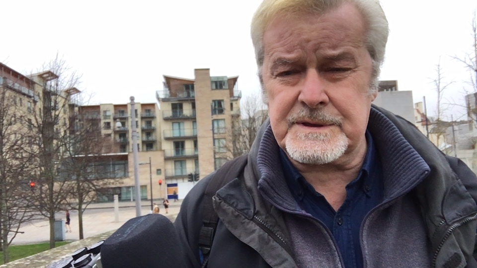 Mike Fenwick delivers a reserve deposit of The Scottish Hand to Holyrood title=