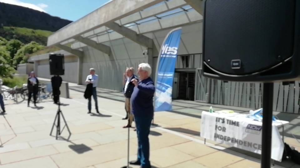 Holyrood - Mashup 5 title=